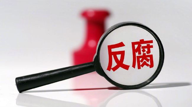 而上赛季卢卡库在国米效力时，他直到今年5月份进球数才达到10球。